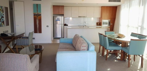 U212 Elston Grandsurf Resort - Pubs and Clubs 2