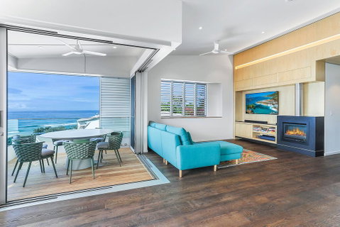 Ultimate Beachfront Living, Sunshine Beach - Go Out 3