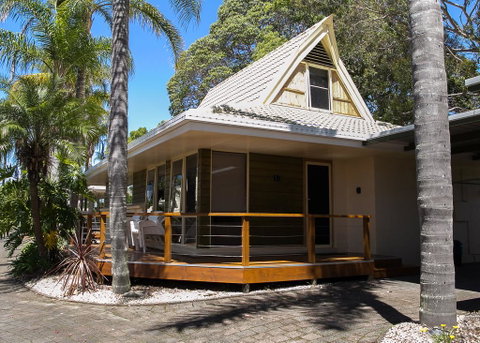 Ultiqa Village Resort - Pubs and Clubs 1