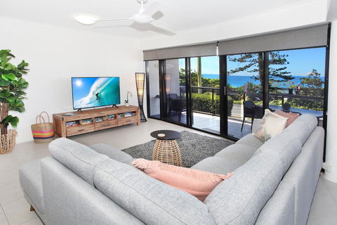 Unit 1 Phoenix Apartments, Coolum Beach - Pubs and Clubs 3