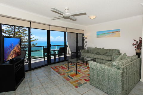 Unit 10, Phoenix Apartments, 1736 David Low Way, Coolum Beach - Pubs and Clubs 2