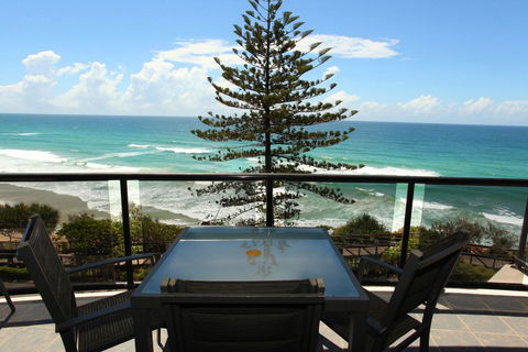 Unit 10, Phoenix Apartments, 1736 David Low Way, Coolum Beach - Pubs and Clubs 1