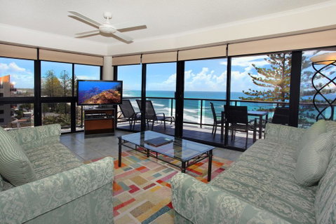 Unit 10, Phoenix Apartments, 1736 David Low Way, Coolum Beach - Pubs and Clubs 3