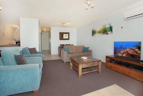 Unit 2, Biriny Lodge, 1686-1689 David Low Way Coolum Beach - Pubs and Clubs 1