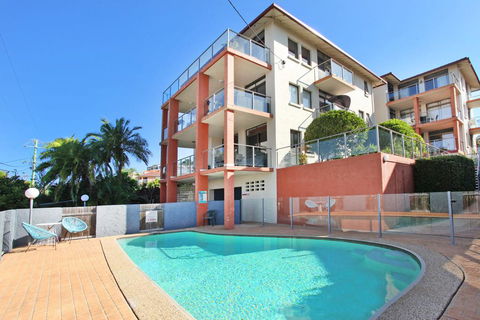 Unit 2, Cooltoro Court, 7 Frank Street Coolum Beach, 400 BOND, LINEN INCLUDED - Pubs and Clubs 0