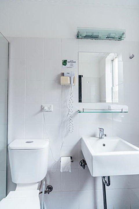 UNO Hotel Sydney - Pubs and Clubs 3