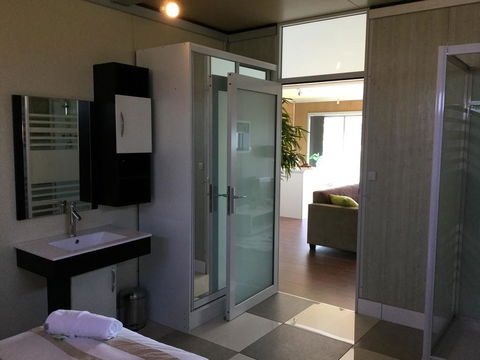 Urban Edge Apartments Bendigo - Pubs and Clubs 0