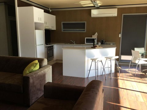 Urban Edge Apartments Bendigo - Pubs and Clubs 2