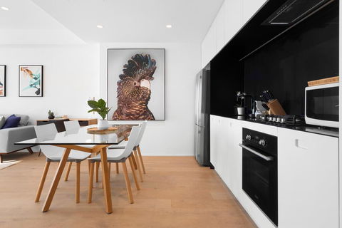 Urban Rest - Bondi Central Apartments - Pubs and Clubs 2