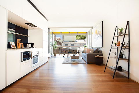 Urban Rest - Riley St - Pubs and Clubs 0