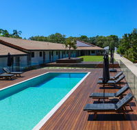 Uyoung Diving Resort - Pubs and Clubs