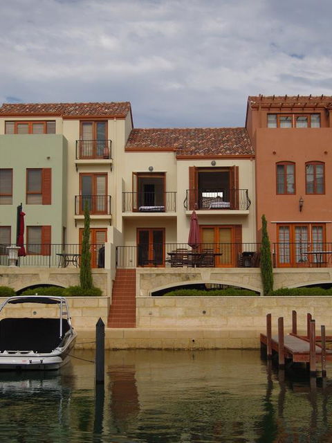 Venice At The Beach - Pubs and Clubs 3