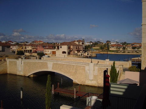 Venice At The Beach - Pubs and Clubs 2