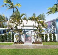 Ventura Beach Motel - 1 Bedroom Unit 9 - Pubs and Clubs