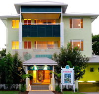 Verandahs Boutique Apartments - Pubs and Clubs