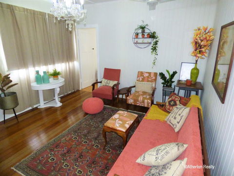 Victoria House - Go Out 3