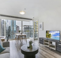 Views and hotel-style extras in a great location - Go Out