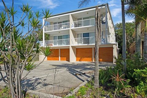 Views Of Moreton Island From Balcony At Beachside Haven Rickman Pde, Woorim - Pubs and Clubs 2
