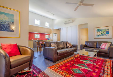 Villa 28 Cape Villas - Pubs and Clubs 0