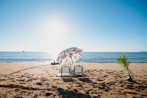 Villa Beach Palm Cove - Pubs and Clubs 2