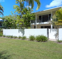 Villa Del Mar - Port Douglas - Pubs and Clubs