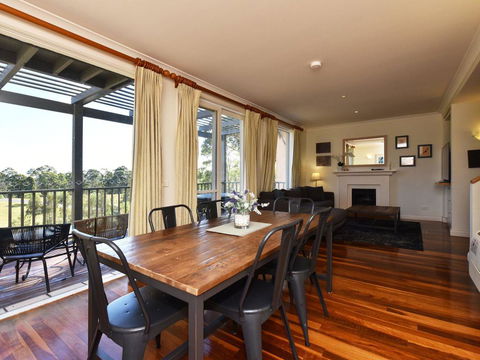 Villa Executive 2br Ferre Resort Condo Located Within Cypress Lakes Resort (nothing Is More Central) - Pubs and Clubs 0