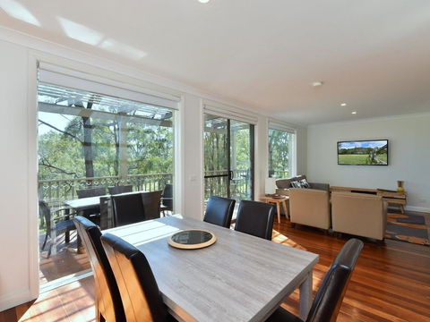 Villa Executive 2br Quattro Resort Condo Located Within Cypress Lakes Resort (nothing Is More Central) - Pubs and Clubs 2