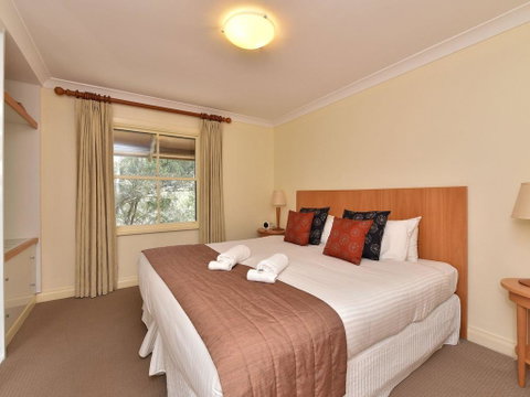 Villa Executive 2br Shiraz Resort Condo Located Within Cypress Lakes Resort (nothing Is More Central) - Pubs and Clubs 2