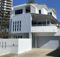Villa Garfield Surfers Paradise - Pubs and Clubs