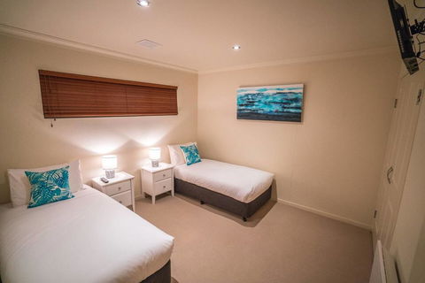 Villa Jasper Bay Of Fires - Pubs and Clubs 2
