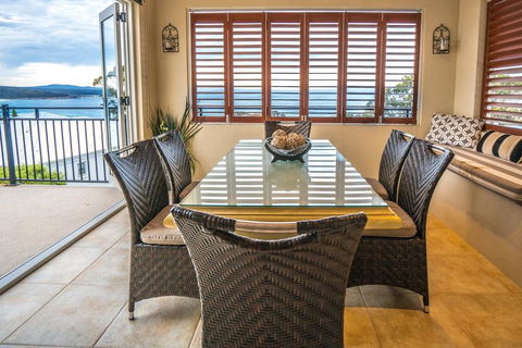 Villa Jasper Bay Of Fires - Pubs and Clubs 0