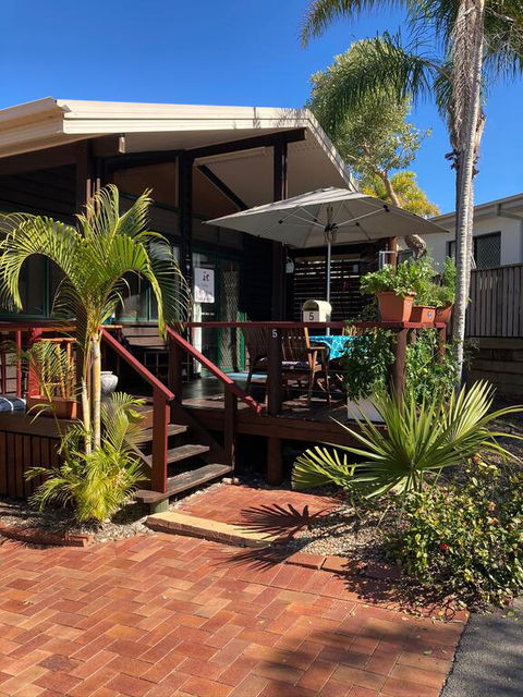 Villa Katfish - Pubs and Clubs 3