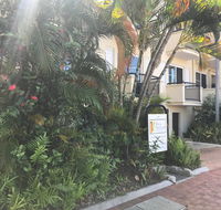 Villa Vaucluse Apartments - Go Out