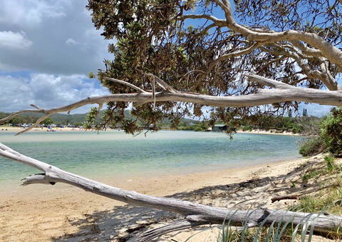 Villas At Hastings Point - Pubs and Clubs 1