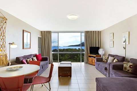 Voyager Close, Shoalhaven, Unit 01, 28 - Pubs and Clubs 2