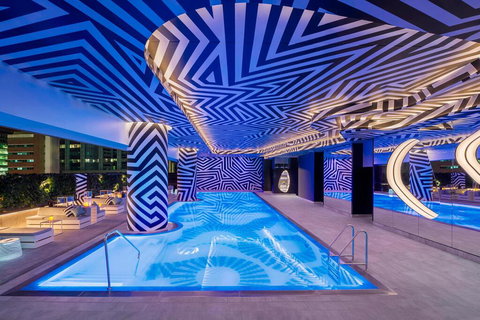 W Brisbane - Go Out 0