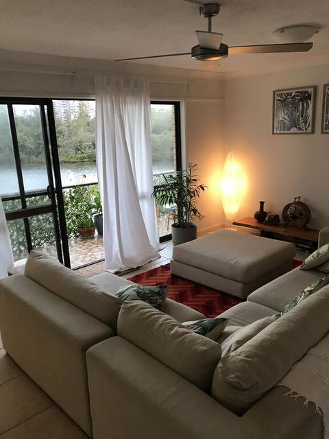 Waimaru - Pubs and Clubs 3