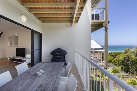 Wake Up To Ocean Views In Stylish Comfort - Go Out 3