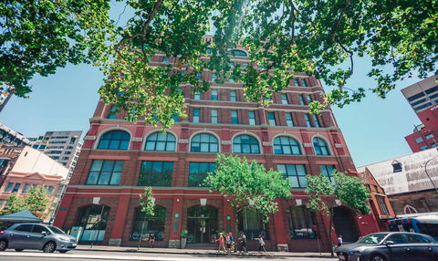 Wake Up! Sydney Central - Pubs and Clubs 2