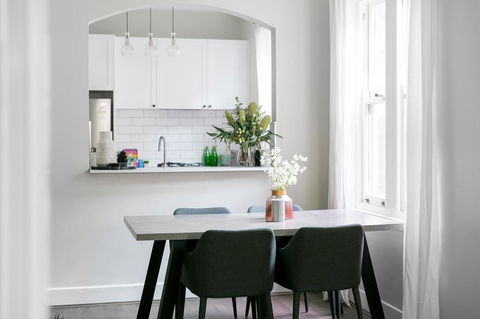 Walk Everywhere In The City From A Historic Home - Pubs and Clubs 2