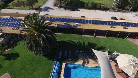 Walkabout Motel - Pubs and Clubs 0