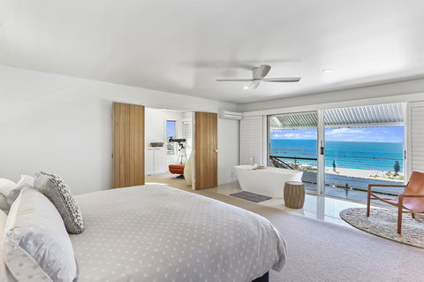 Walking On Sunshine - Pubs and Clubs 3