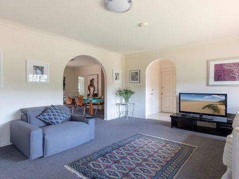 Walling-Clifton Gardens - Backing Onto Golf Course - Pubs and Clubs 2