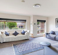 Walling-Clifton Gardens - backing onto golf course - Pubs and Clubs