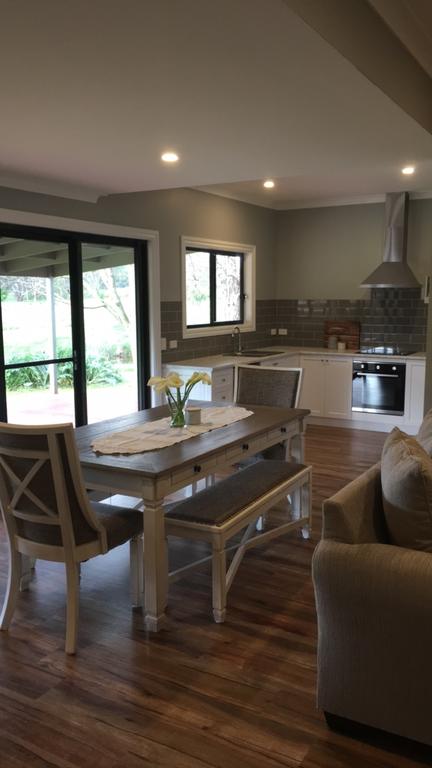 Walnut Tree Cottages - Go Out 1