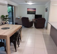 Waratah and Wattle Apartments - Go Out