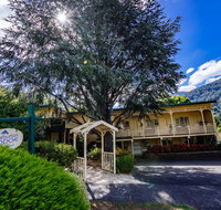 Warburton Lodge - Go Out