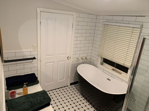 Warby Weekender - Pubs and Clubs 1