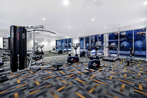 Waterford Apartments - Pubs and Clubs 1