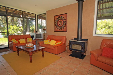 Waterfront Delight On Cater - Pubs and Clubs 2